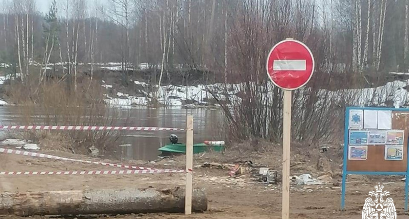 В Кадыйском районе демонтировали мост через Немду в деревне Дубки