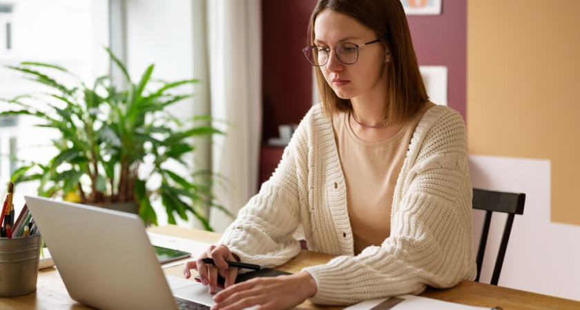 Образовательная платформа iSmart представила результаты исследования об использовании цифровых инструментов в работе педагогов