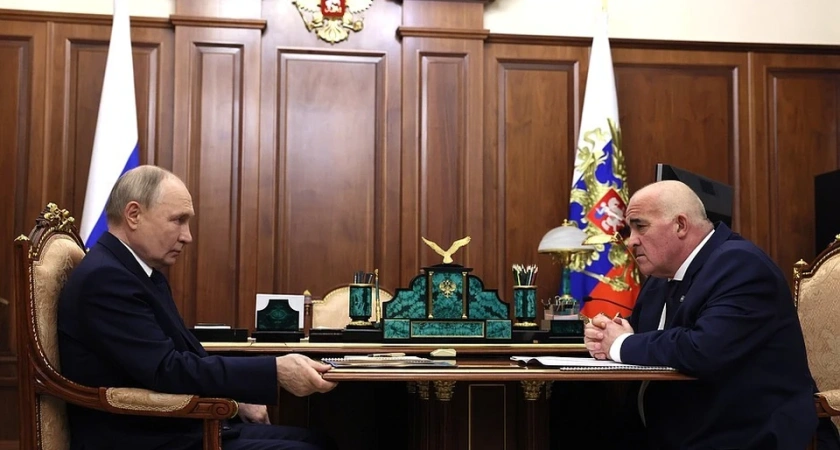 Владимир Путин сделал подарок костромского губернатора своей настольной книгой
