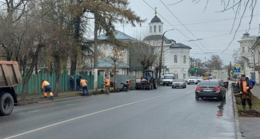 В Костроме подрядчики очистят город от мусора