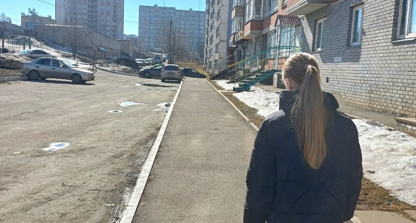 Новая схема развода костромских подростков: как мошенники выманивают деньги через "почтовые" СМС