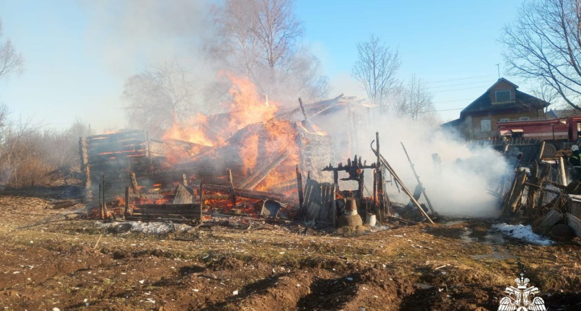 Череда возгораний: в Костромской области произошло пять пожаров за 24 часа