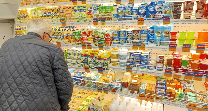 Одна "пальма" и дрожжи, 0% молока: в Роскачестве назвали худшую сметану - не берите ее даже со скидкой 90%