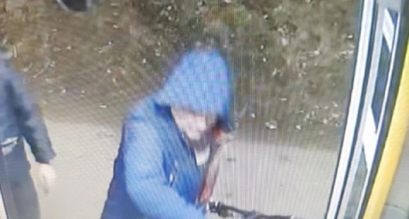 В Костроме неизвестный украл велосипед из подъезда на Некрасовском шоссе