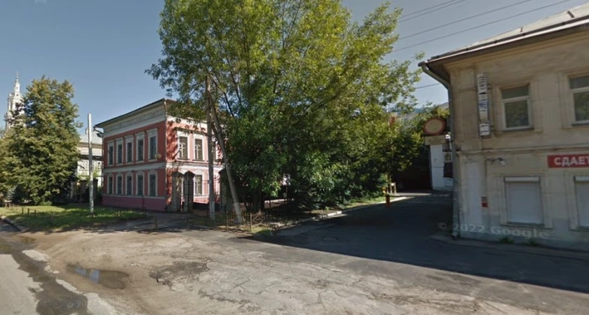 В Костроме выставлена на торги огромная усадьба Чернова на Волге