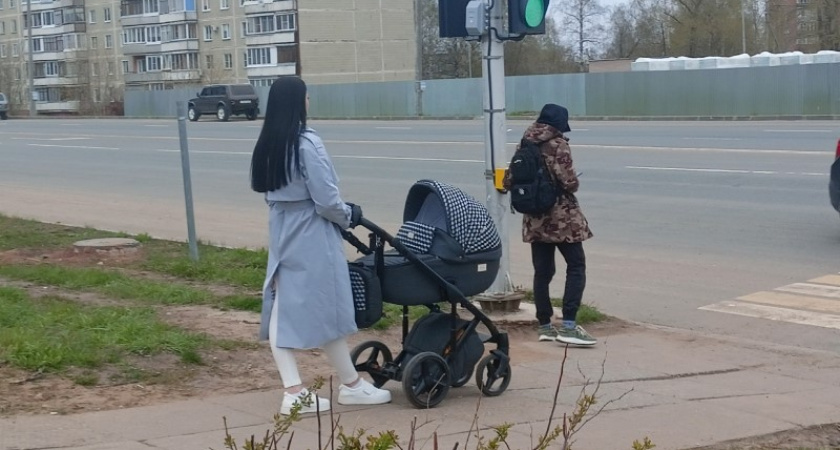 198 детей за три месяца: в ЗАГСе рассказали о рождаемости в многодетных семьях Костромской области