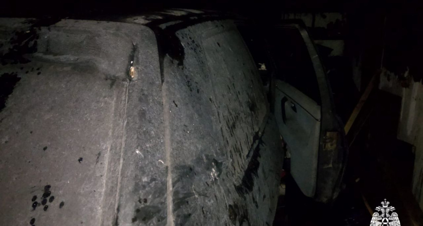 Две иномарки пострадали при пожаре в Костромской Области