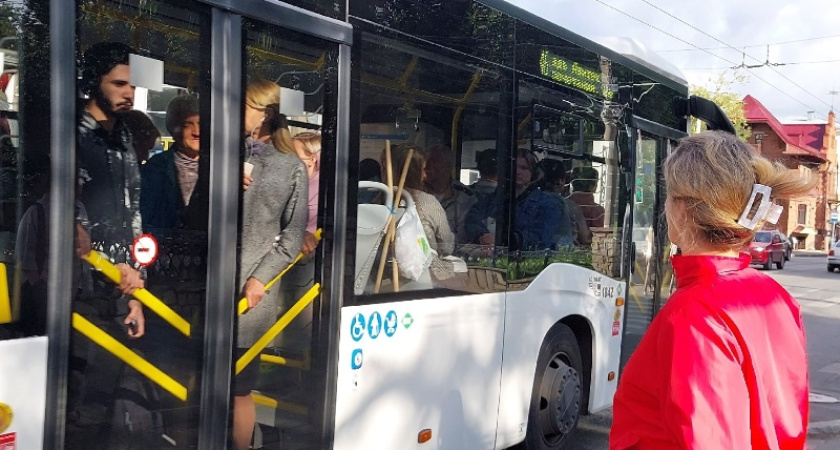 “Приходится ездить на работу с пересадками”: костромичи просят продлить маршрут 21 автобуса