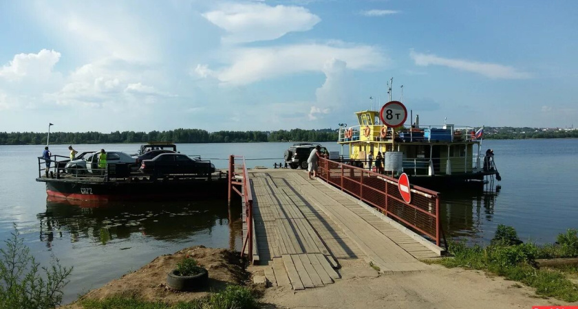Не выдержал и недели: паром в Красносельском районе вышел из строя