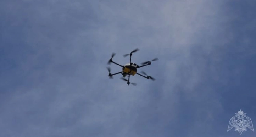 Массированную атаку дронов ВСУ отбили над регионами России