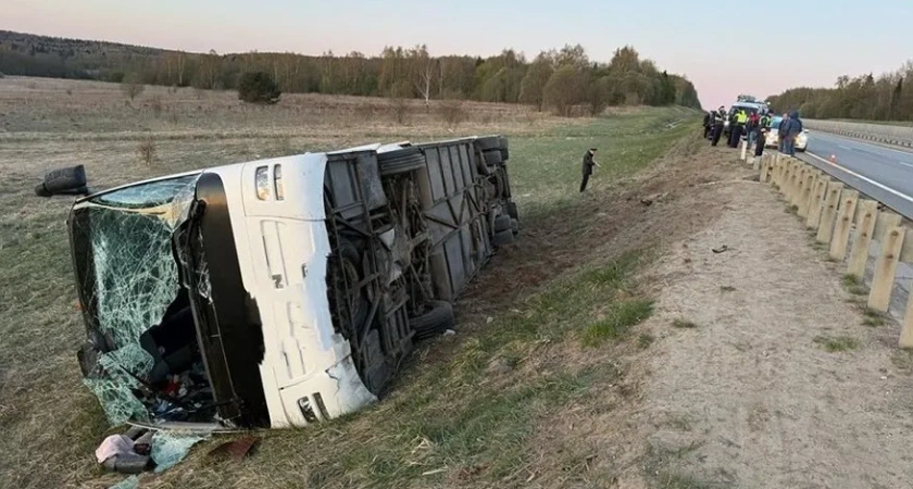 Костромских туристов, пострадавших в ДТП с автобусом доставят в городскую больницу
