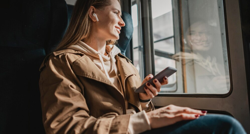 Дешевле скучных курортов, но в разы интереснее: куда можно отправиться на турпоезде и сколько это стоит