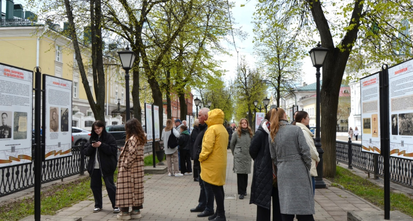 Военная история под открытым небом: в сердце Костромы развернули уникальную экспозицию