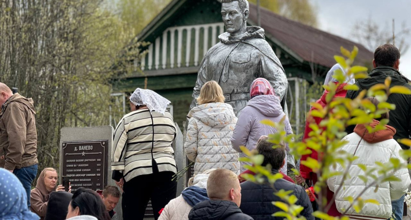 В деревне Крутая Гора открыли памятник землякам-героям