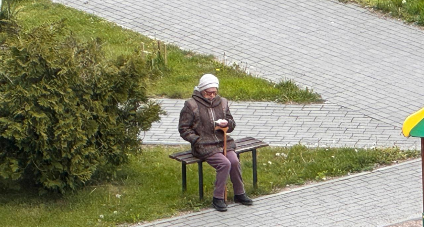 И работающим, и неработающим: сумму пенсий уменьшат — новый «сюрприз» с 15 мая