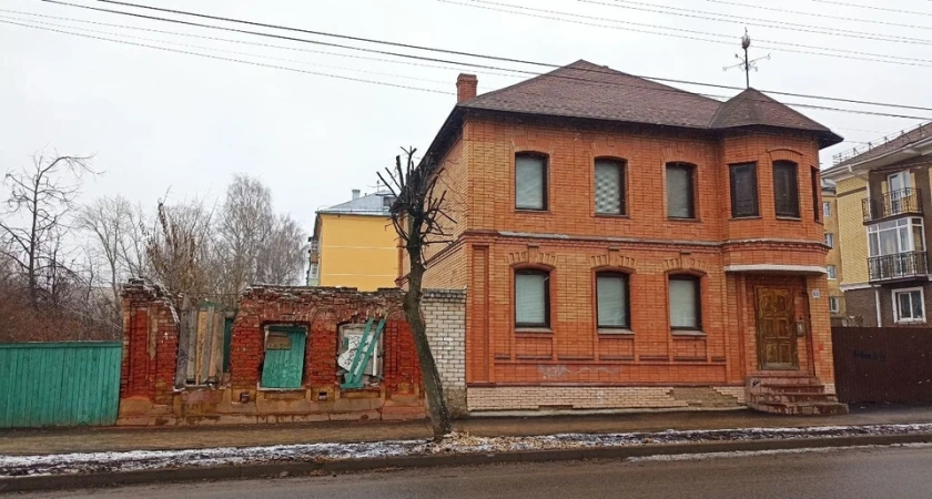 В Костроме пытаются сохранить ассиметричный дом