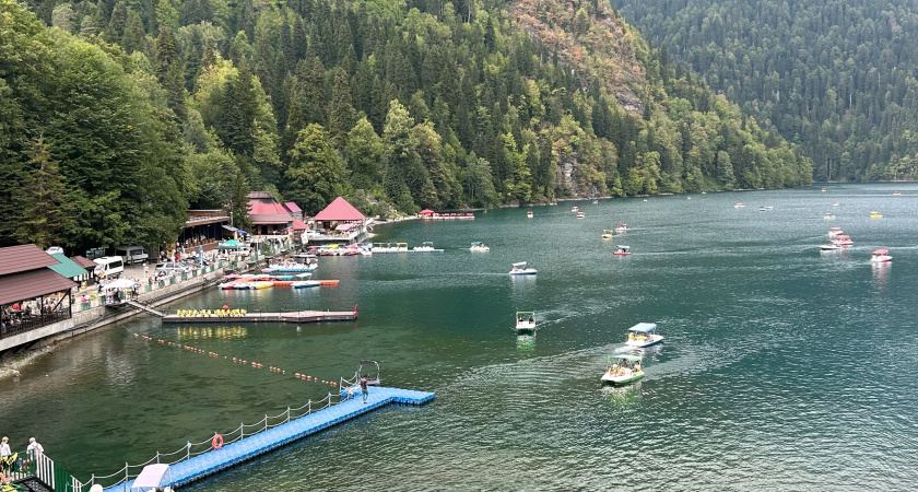 «Вонючее море и мерзкие люди»: туристы честно рассказали об отдыхе на черноморских курортах - пожалели 100 раз, что приехали