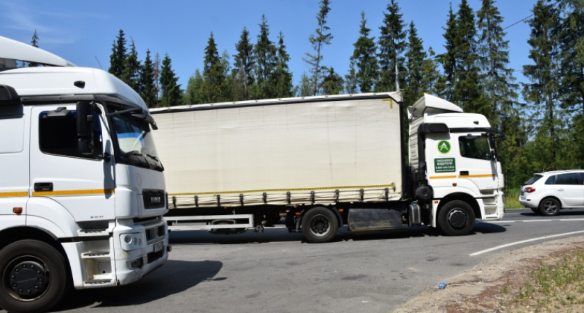 В Костроме выявили свыше 570 нарушений парковки грузовиков