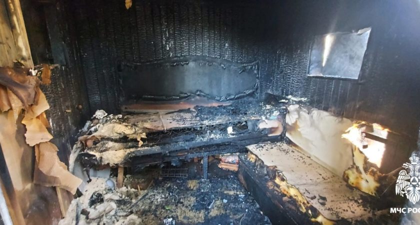 Под Костромой огнеборцы целый час тушили пожар в бане