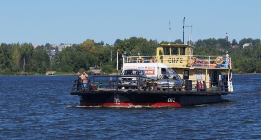 Работу паромной переправы через Волгу временно приостановили
