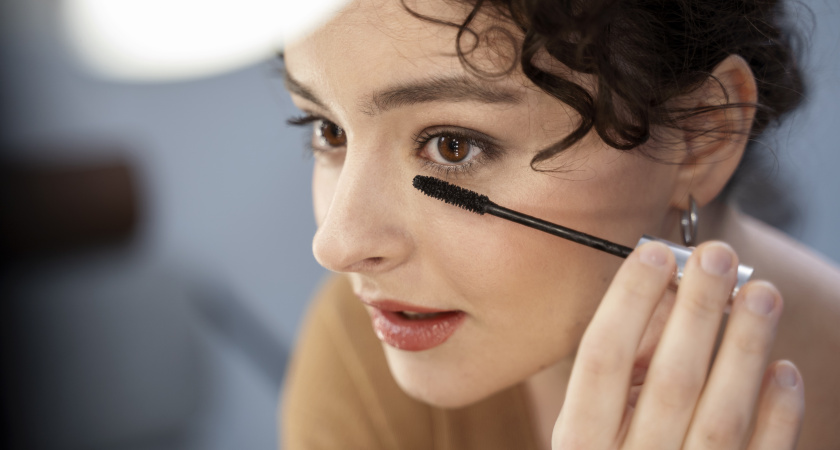 Купила шикарную тушь: ресницы выше облаков: густые и длинные, как в рекламе - модели завидуют