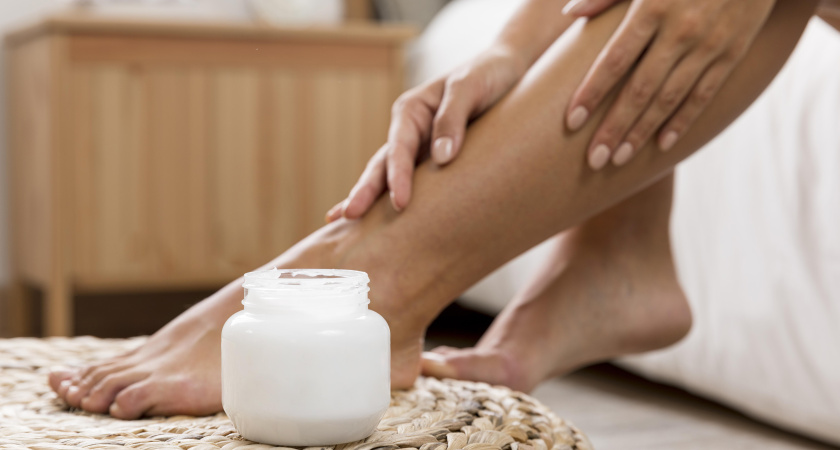 Купила в "Фикс Прайсе" крем для пяточек за 199 рублей: намазала, подождала 3 минуты и не поверила своим глазам - кожа была как у младенца