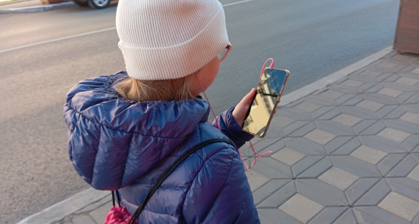 Большинство жителей ЦФО хотят использовать цифровых помощников для защиты детей