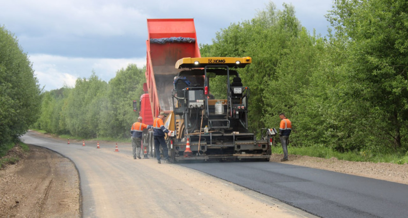 В Костромской области продолжается ремонт дороги Буй-Куребрино