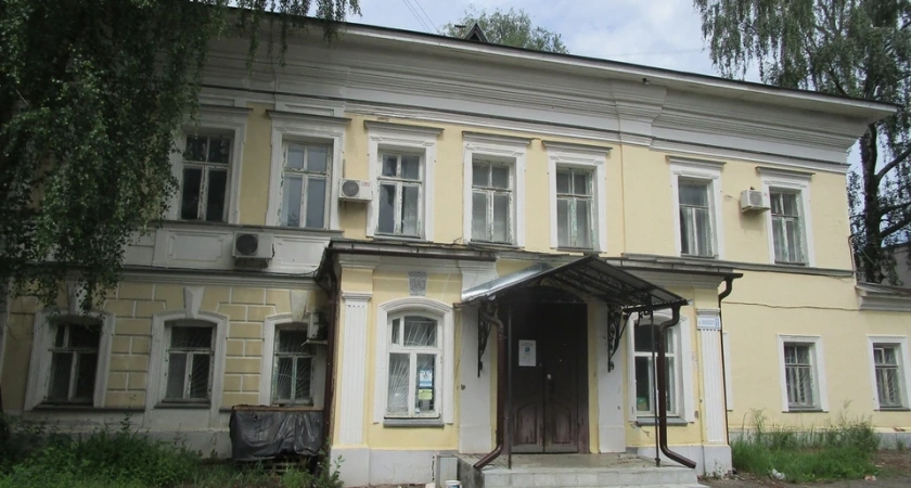 В Костроме суд заставил владельца дома-памятника на улице Симановского сделать ремонт
