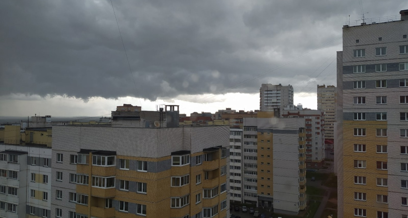 Грозовой фронт надвигается: костромичей предупреждают о непогоде