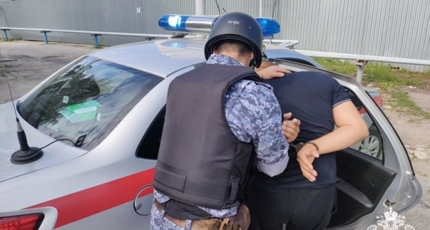 В Галичском районе 35-летний мужчина угнал ВАЗ и попал на нем в ДТП