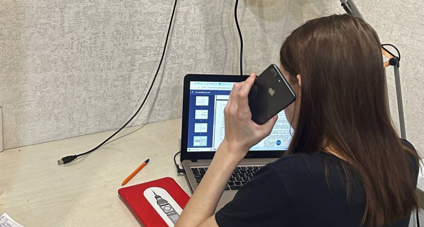 Костромская школьница оформила кредитку и отдала все деньги мошенникам