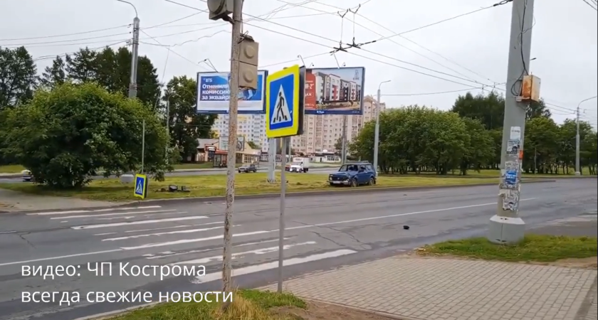 Пьяный водитель на "Ниве" устроил ДТП у ТЦ "Рио": видео с места происшествия