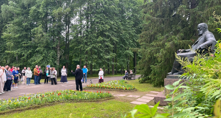 Костромские театралы представили моноспектакль в честь Островского