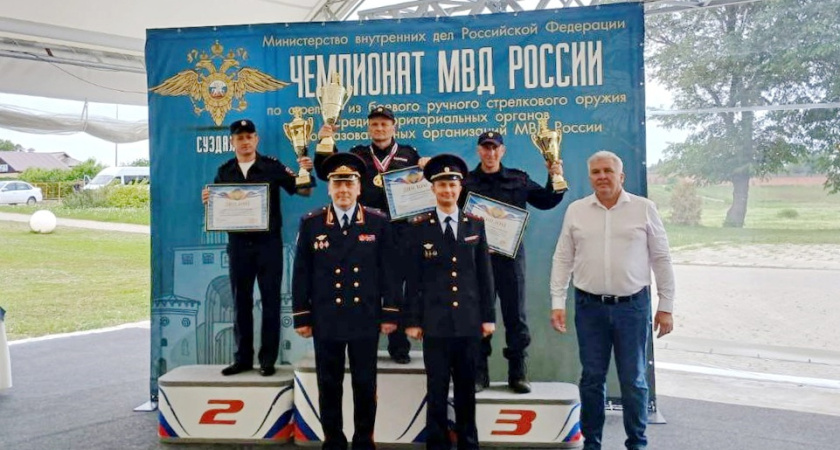 Костромские полицейские вошли в тройку сильнейших стрелков страны