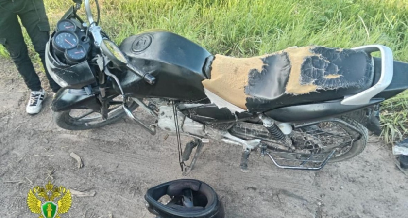 В Костромской области несовершеннолетний водитель мотоцикла спровоцировал ДТП: есть пострадавшие