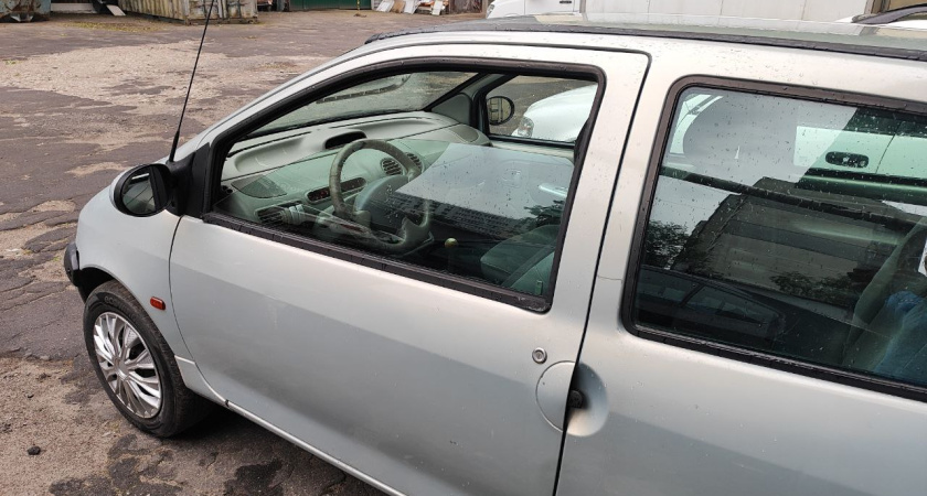 Запотевают стекла в машине во время дождя: что делать?