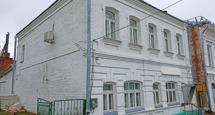 Самовольный ремонт едва не погубил старинный дом в Парфеньево