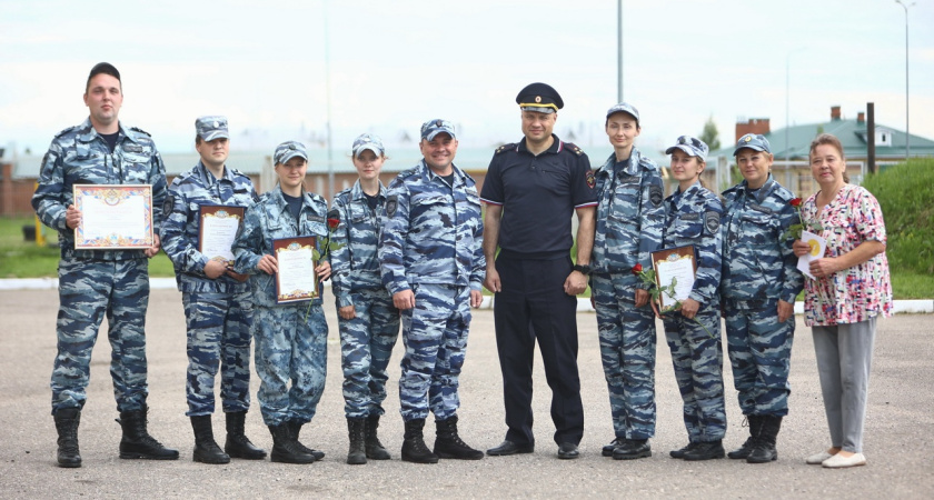 116 лет на страже порядка: костромские кинологи получили заслуженные награды