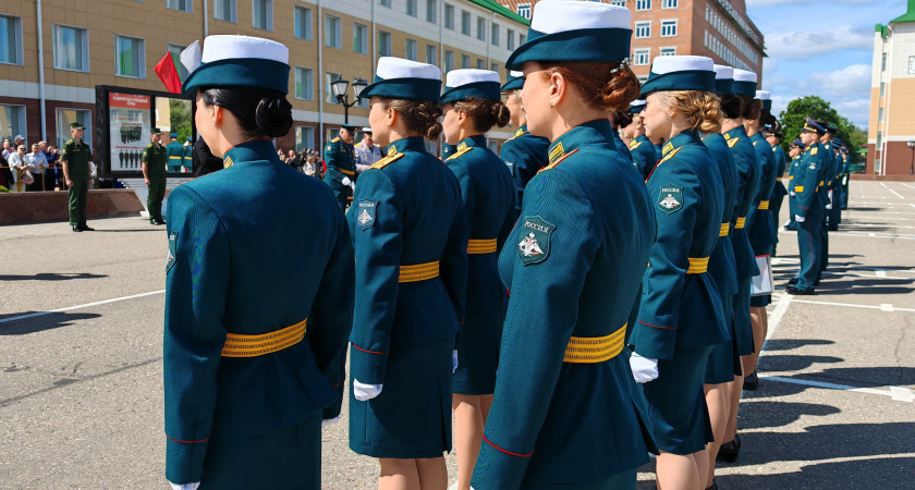 В Костроме выпустили новое поколение офицеров РХБЗ