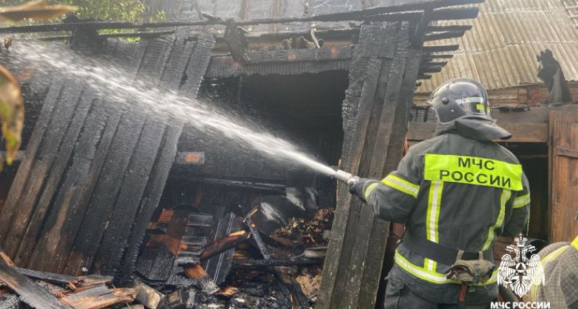 На улице Мясницкой в Костроме загорелось производственное помещение: известна причина