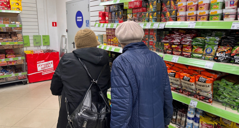 Вижу такие тайные символы на ценнике — беру сразу: продукты из «Пятёрочки» реально дешевле, если знать, куда смотреть