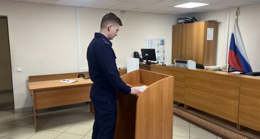 В Костроме сироту насильно пытались заселить в квартиру с дырявой крышей