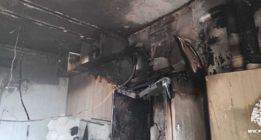 33 человека эвакуированы из-за пожара в жилом доме в Костроме
