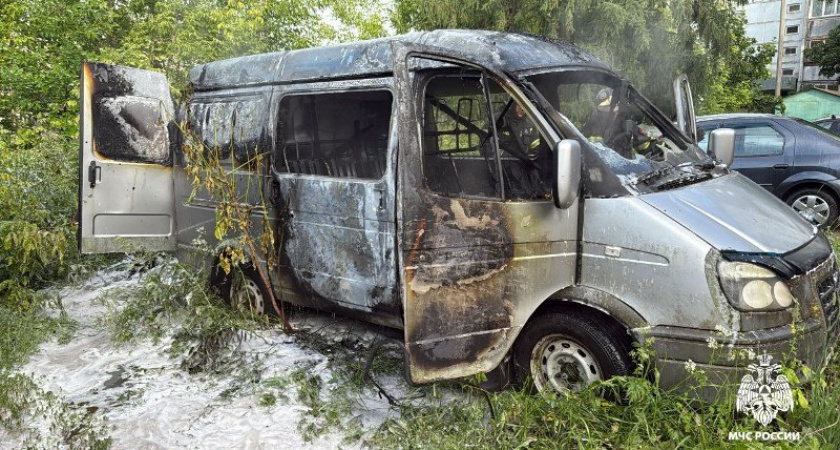 В Костроме неизвестные подожгли ГАЗель