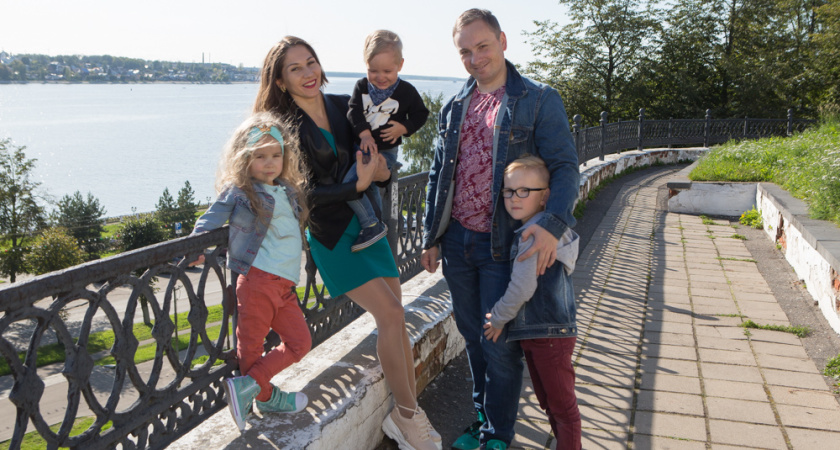 Губернатор Костромской области подписал закон о бесплатной юридической помощи многодетным семьям