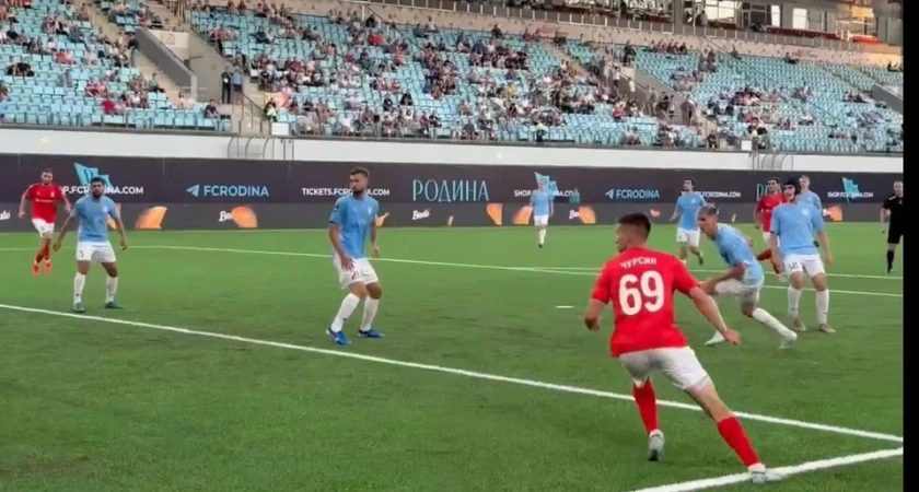 Костромской "Спартак" обыграл московскую "Родину", забив курьезный гол