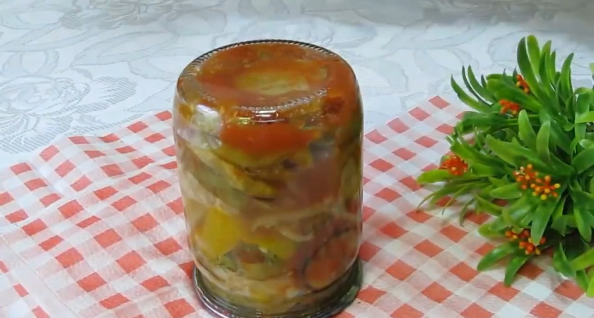 Готовлю овощной салат на зиму — а съедается все уже летом: сытно, вкусно и даже без уксуса