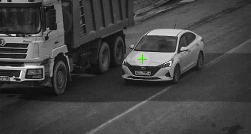 Верховный суд поставил точку: наезд одним колесом на сплошную – лишение прав или нет?