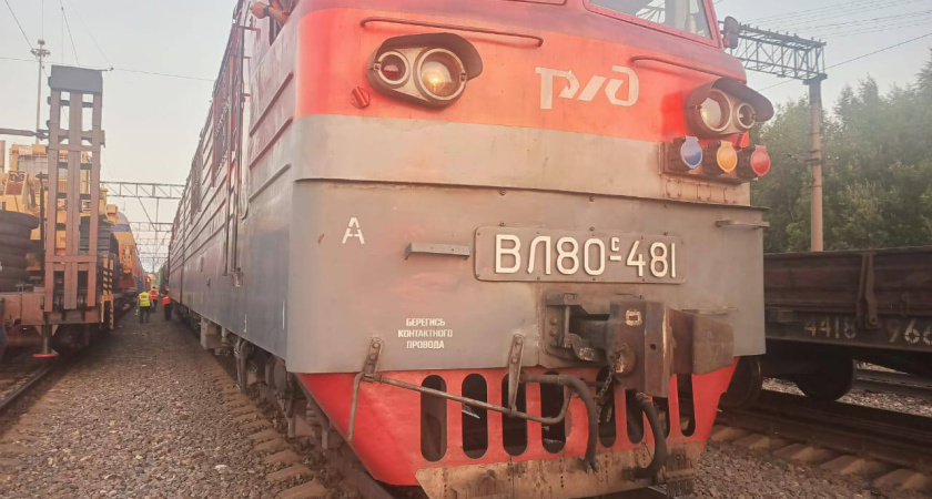 В Костромской области поезд сошел с рельсов